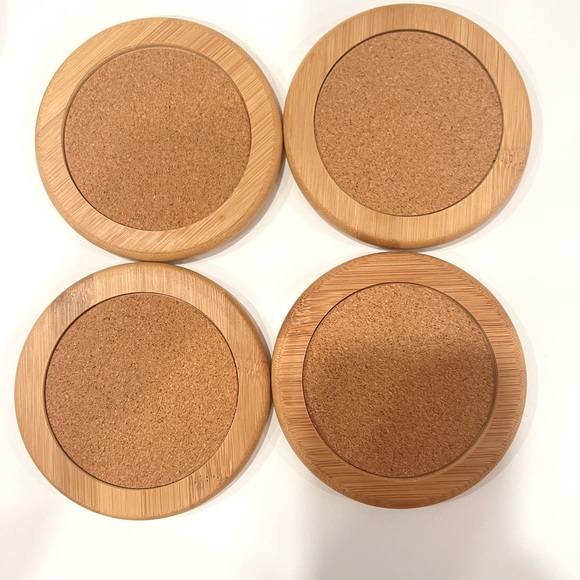 NEW‼️Jeweled Drink Coaster Set - Picture 4 of 9